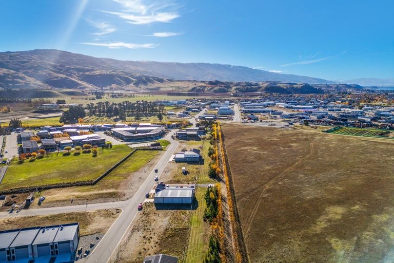 Photo of property in 18 Quinns Way, Cromwell, 9384