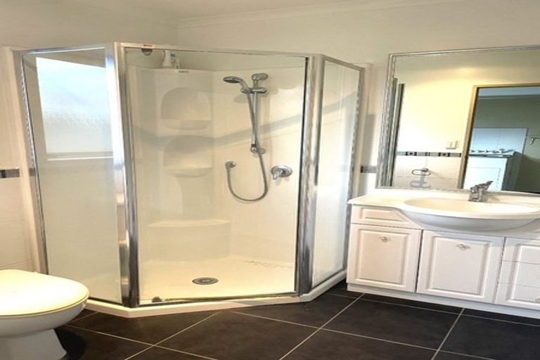 Photo of property in 71 Wayne Francis Drive, Flat Bush, Auckland, 2016