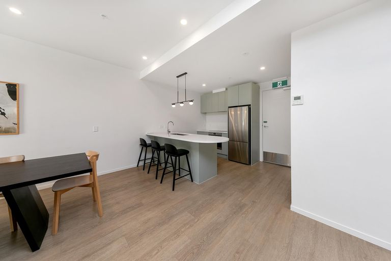 Photo of property in 1817a Great North Road, Avondale, Auckland, 1026
