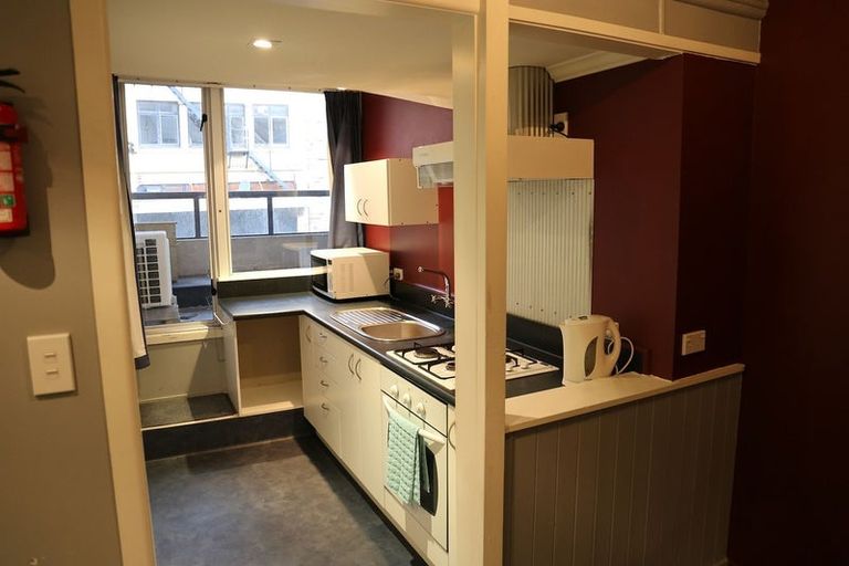 Photo of property in 8 Vogel Street, Dunedin Central, Dunedin, 9016
