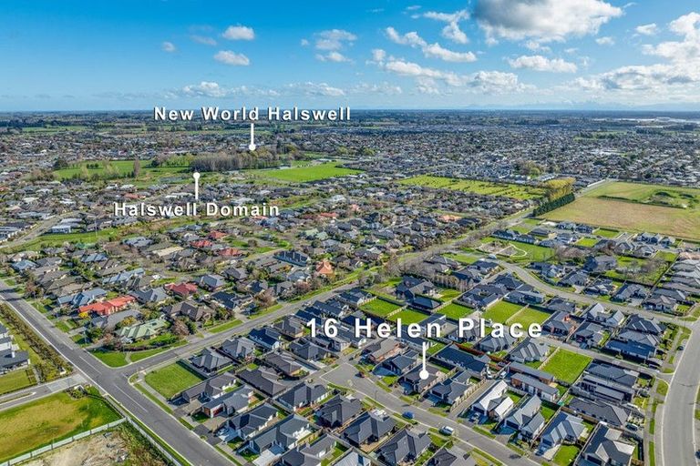 Photo of property in 16 Helen Place, Halswell, Christchurch, 8025