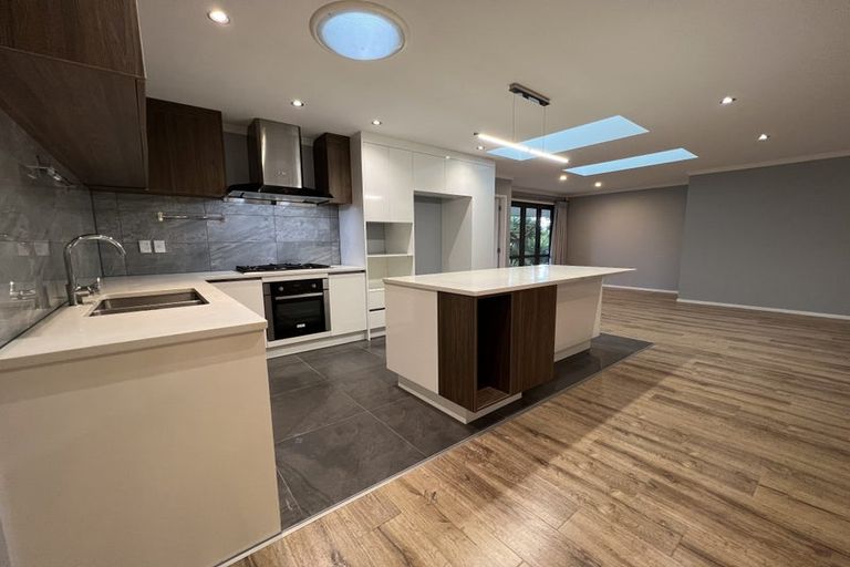 Photo of property in 60 Spencer Road, Pinehill, Auckland, 0632