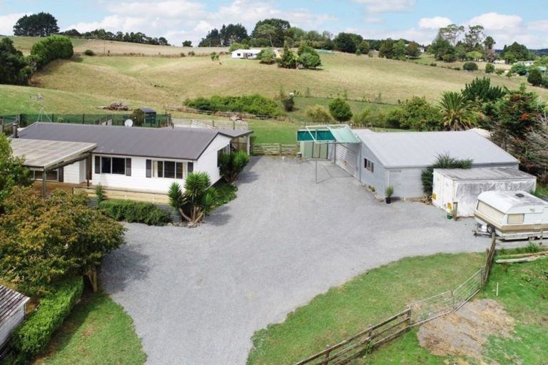 Photo of property in 42 White Road, Hunua, Papakura, 2583