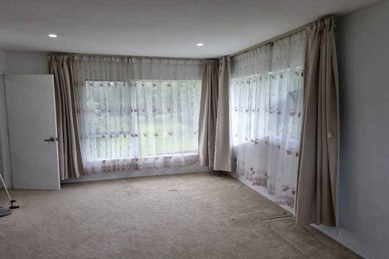 Photo of property in 20 Triangle Road, Massey, Auckland, 0614