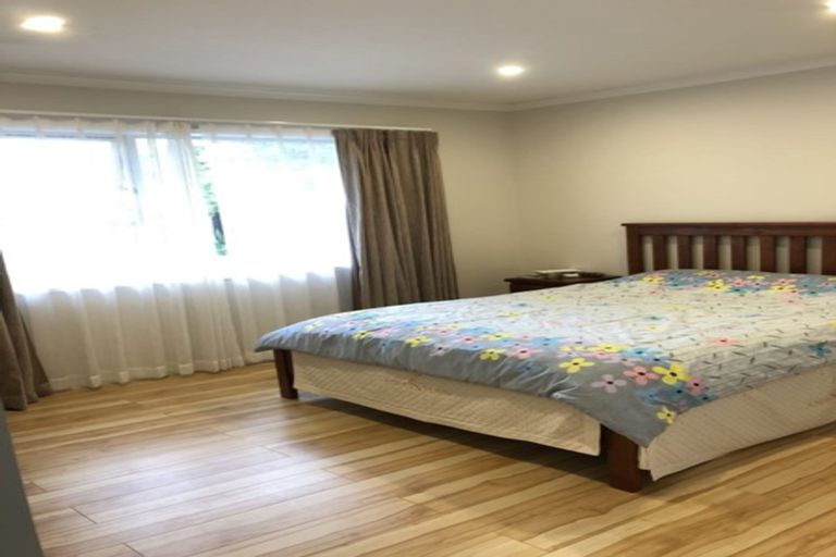 Photo of property in 66 Gossamer Drive, Pakuranga Heights, Auckland, 2010