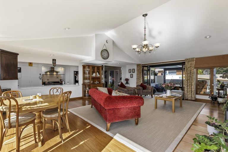 Photo of property in 11 Laing Place, Otumoetai, Tauranga, 3110