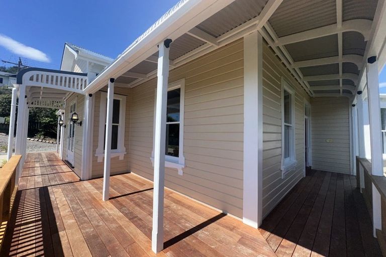 Photo of property in 121 Wellington Street, Picton, 7220