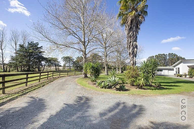 Photo of property in 2246 State Highway 16, Helensville, 0875