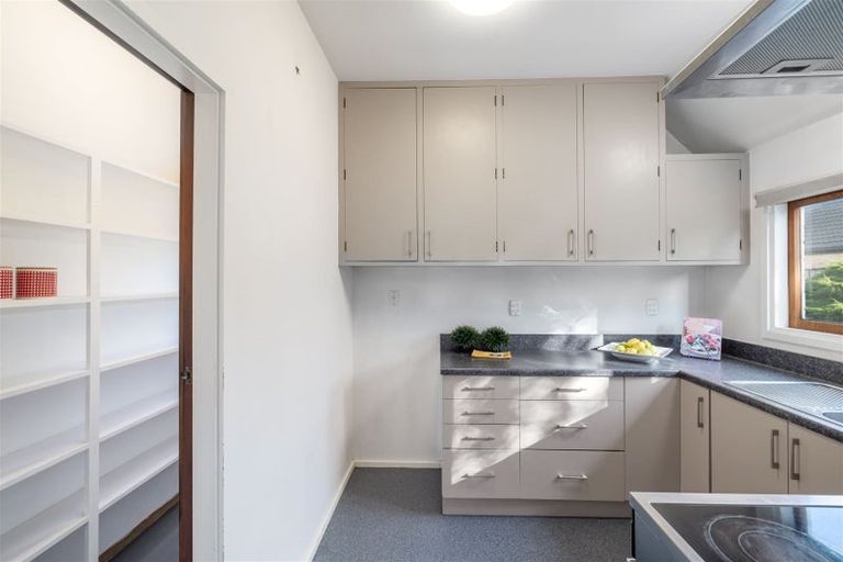 Photo of property in 385 Yaldhurst Road, Russley, Christchurch, 8042