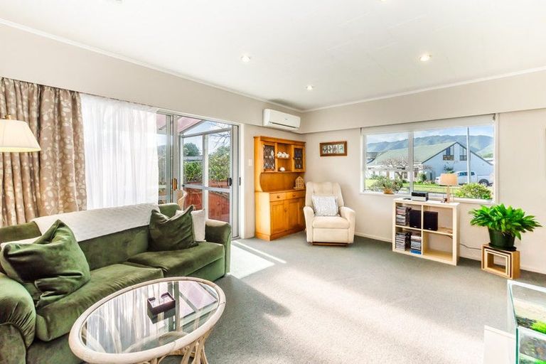 Photo of property in 7 Nimmo Avenue, Waikanae, 5036