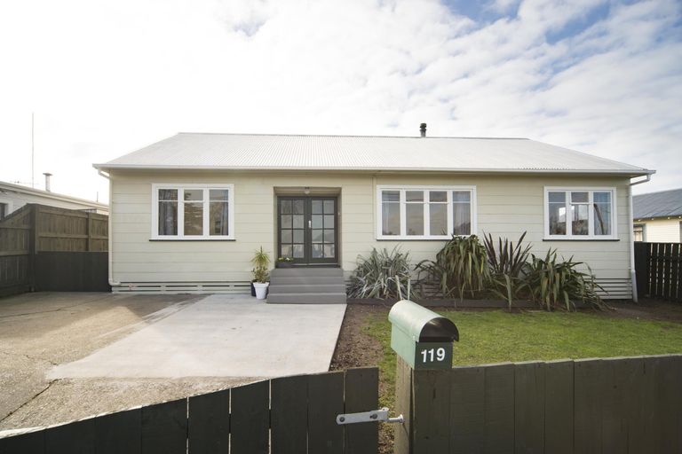 Photo of property in 119 Sherwill Street West, Feilding, 4702