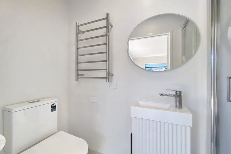 Photo of property in 1/20 Tamaki Bay Drive, Pakuranga, Auckland, 2010