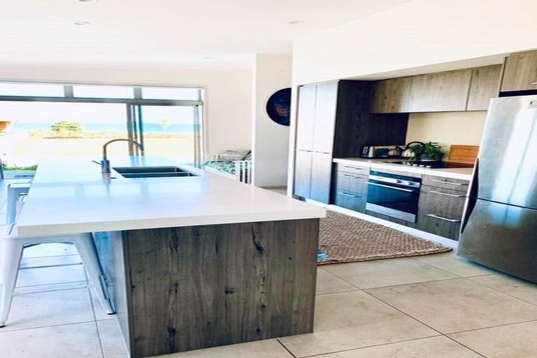 Photo of property in 14 Hampton Mews, Snells Beach, 0920