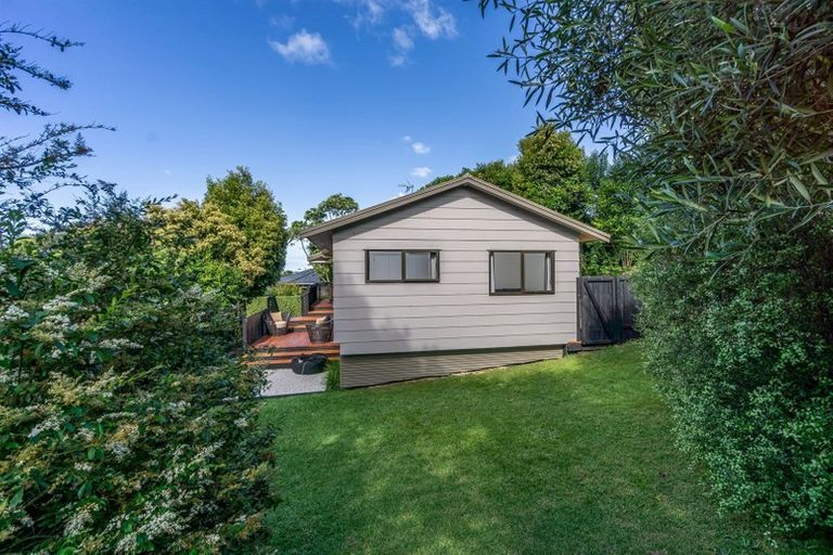 Photo of property in 2/105 Weldene Avenue, Glenfield, Auckland, 0629