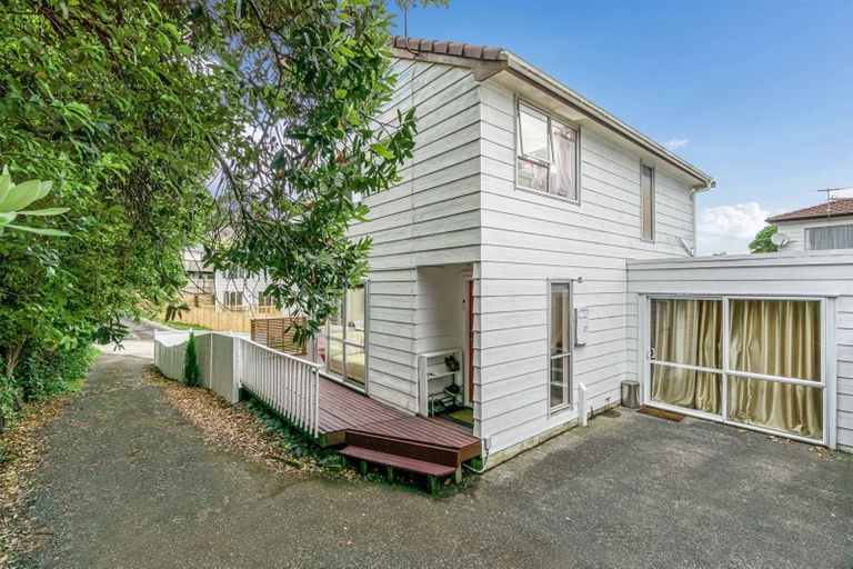 Photo of property in 1/26 Wilkinson Way, Browns Bay, Auckland, 0630