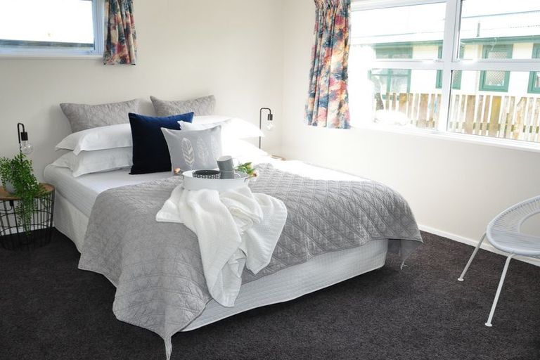 Photo of property in 69 Apollo Parade, Milson, Palmerston North, 4414