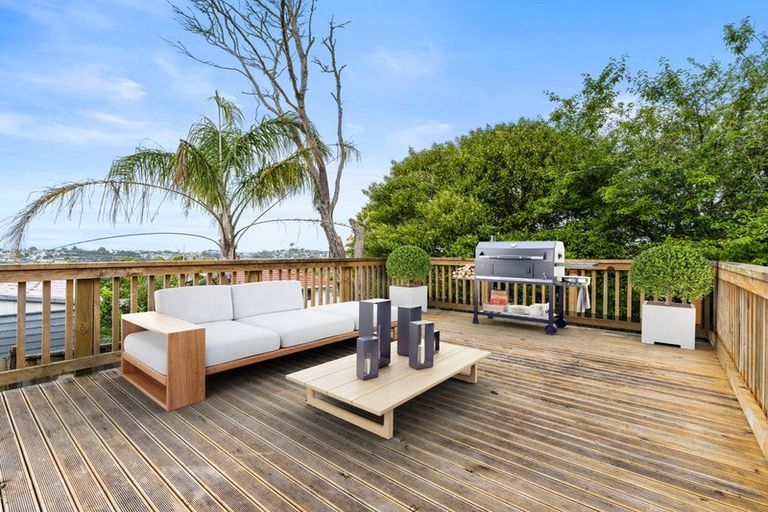 Photo of property in 65 Reynella Drive, Massey, Auckland, 0614