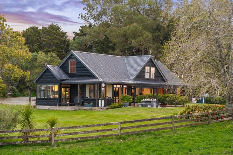 Photo of property in 402 Old Kaipara Road, Kaipara Flats, Warkworth, 0981