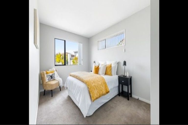 Photo of property in 46 Newbury Place, Schnapper Rock, Auckland, 0632