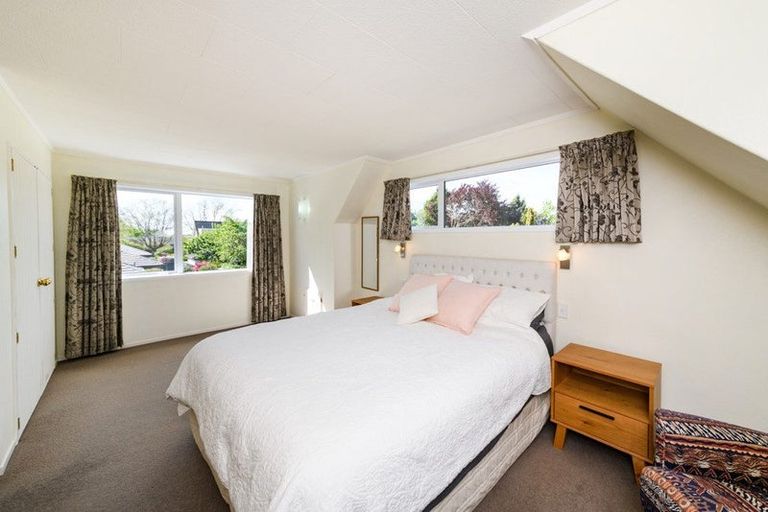 Photo of property in 15 Elmira Avenue, Hokowhitu, Palmerston North, 4410