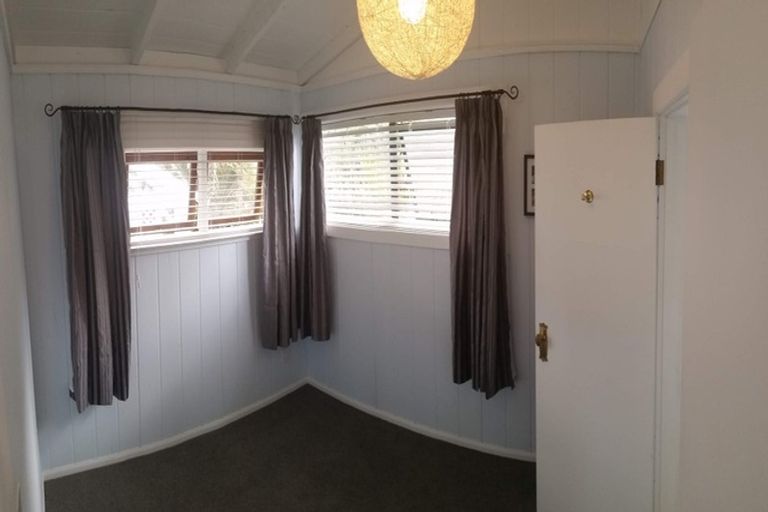 Photo of property in 27 Lowther Place, Taradale, Napier, 4112