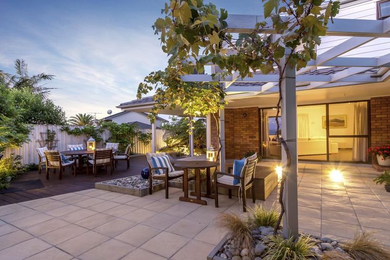 Photo of property in 75 Oliver Road, Eastern Beach, Auckland, 2012