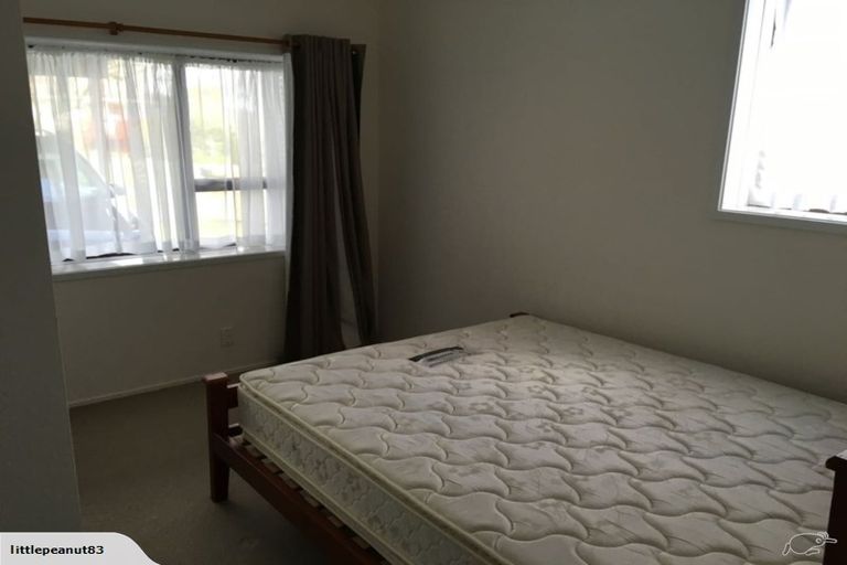 Photo of property in 72 Kurnell Drive, Botany Downs, Auckland, 2010