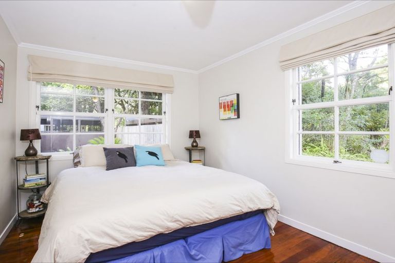 Photo of property in 68 Waima Crescent, Titirangi, Auckland, 0604