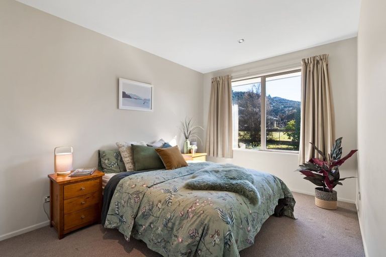 Photo of property in 28 Matheson Crescent, Albert Town, Wanaka, 9305