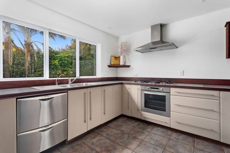 Photo of property in 4 Marlin Drive, Coastlands, Whakatane, 3120