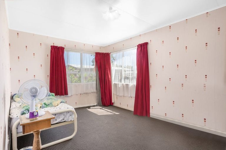 Photo of property in 35 Power Street, Levin, 5510