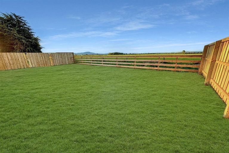 Photo of property in 65 Mehrtens Crescent, Woodend, 7691