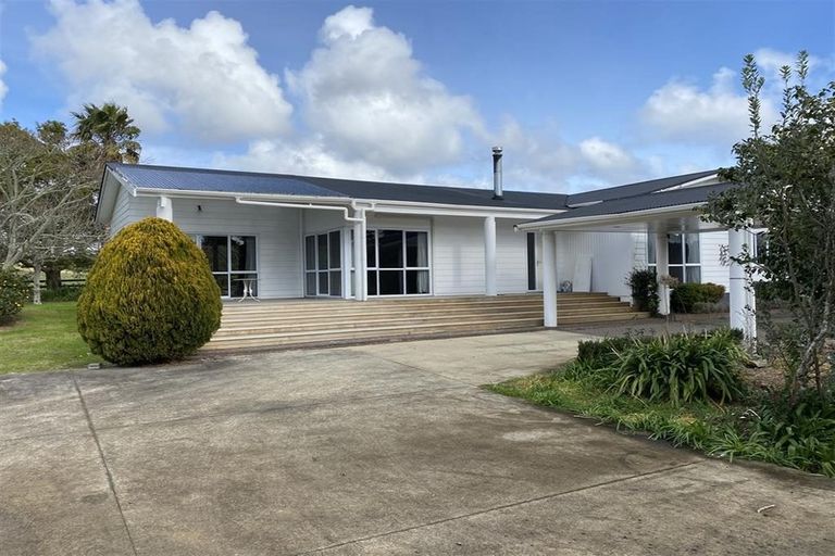 Photo of property in 721 Kahikatea Flat Road, Waitoki, Kaukapakapa, 0871