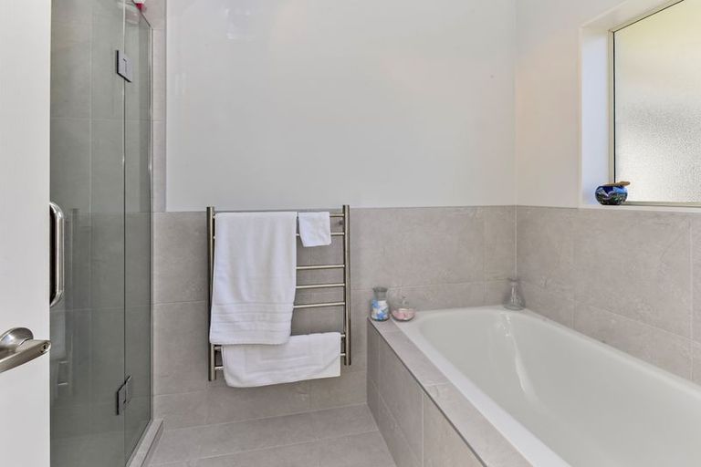 Photo of property in 1 Tolvah Place, Wattle Downs, Auckland, 2103