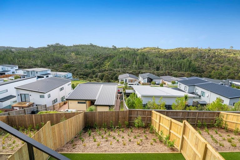 Photo of property in 4/3 Kawau Close, Orewa, 0931