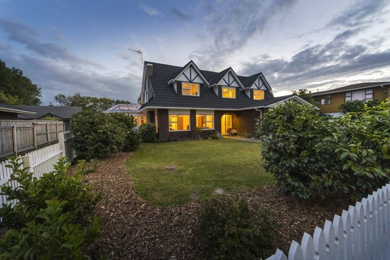 Photo of property in 52 Buick Crescent, Awapuni, Palmerston North, 4412