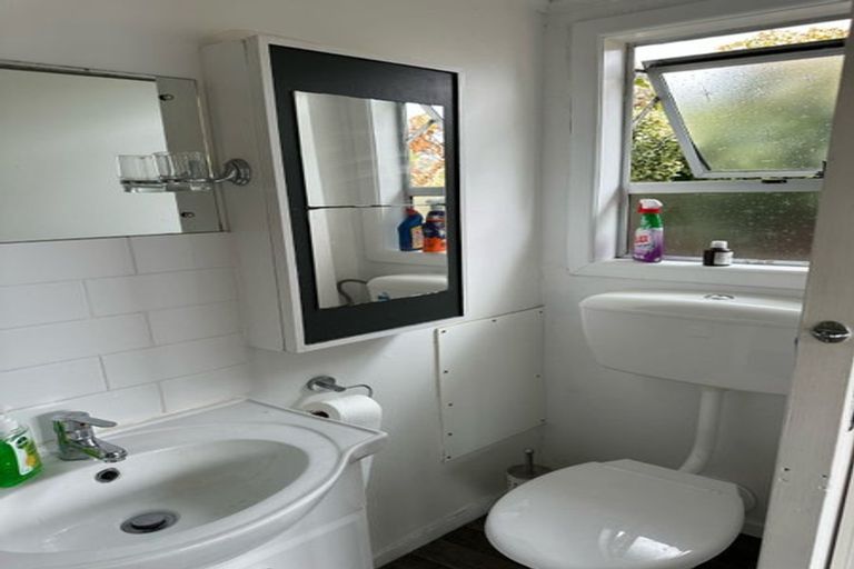 Photo of property in 15 Arawhata Road, Paraparaumu, 5032