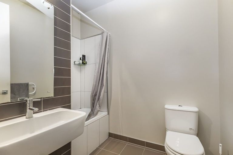 Photo of property in Vespa Apartments, 405/20 Hanson Street, Mount Cook, Wellington, 6021