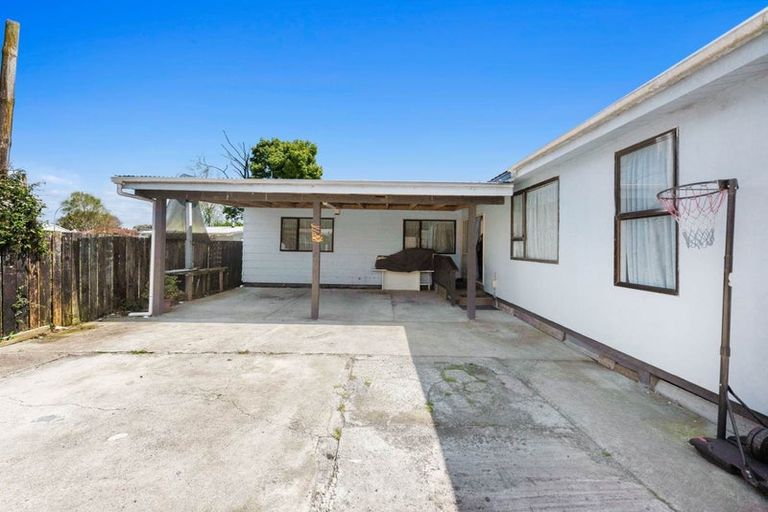 Photo of property in 2/268 Porchester Road, Takanini, 2112