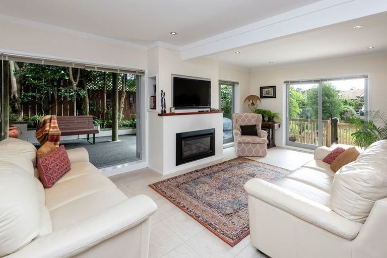 Photo of property in 44 Colmar Road, Mellons Bay, Auckland, 2014