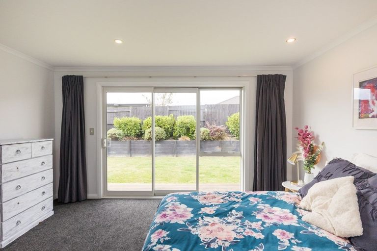 Photo of property in 10 Silicon Way, Fitzherbert, Palmerston North, 4410