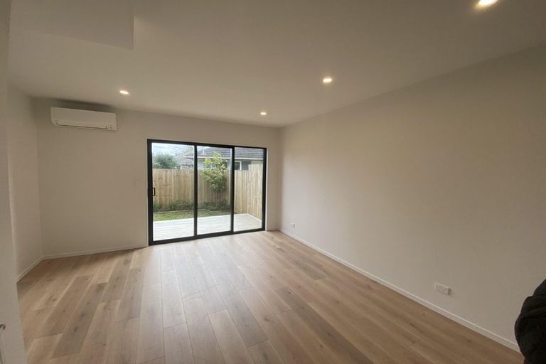 Photo of property in 5/28 Smythe Road, Henderson, Auckland, 0612