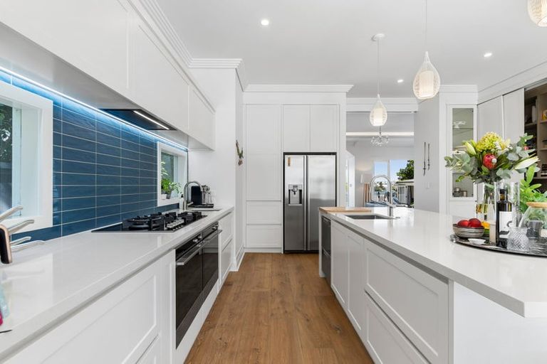 Photo of property in 21 Norwood Road, Bayswater, Auckland, 0622