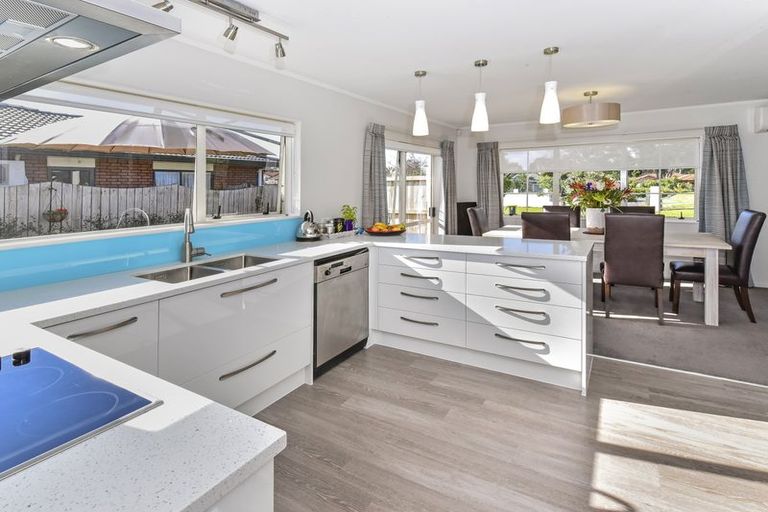 Photo of property in 1 Tolvah Place, Wattle Downs, Auckland, 2103