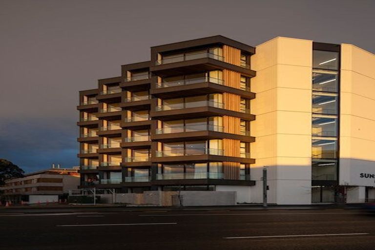 Photo of property in Sunset West, 206/251 Victoria Street, Wellington, 6011