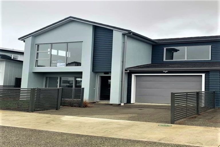 Photo of property in 9 Torea Place, Kenepuru, Porirua, 5022