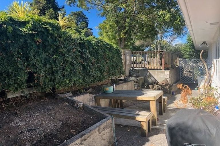 Photo of property in 35 Parker Avenue, New Lynn, Auckland, 0600