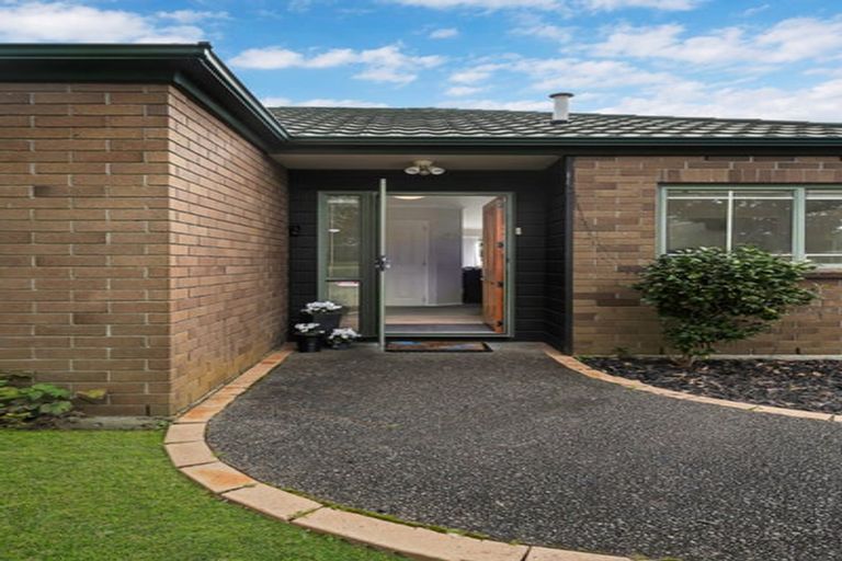Photo of property in 6 Craiburn Street, Ranui, Auckland, 0612