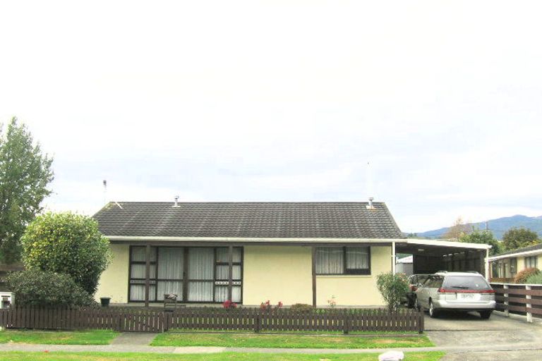 Photo of property in 1/50 Henry Street, Ebdentown, Upper Hutt, 5018
