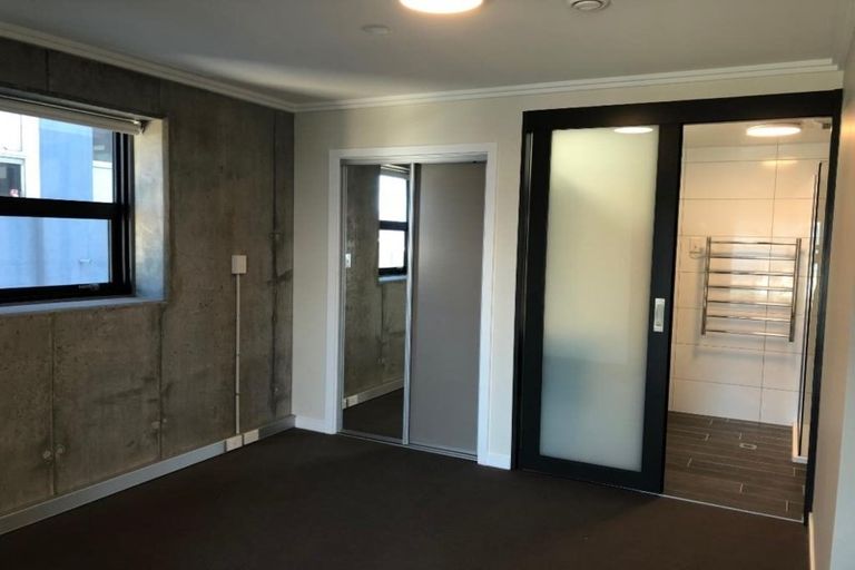 Photo of property in Frame Apartments, 901/111 Molesworth Street, Thorndon, Wellington, 6011
